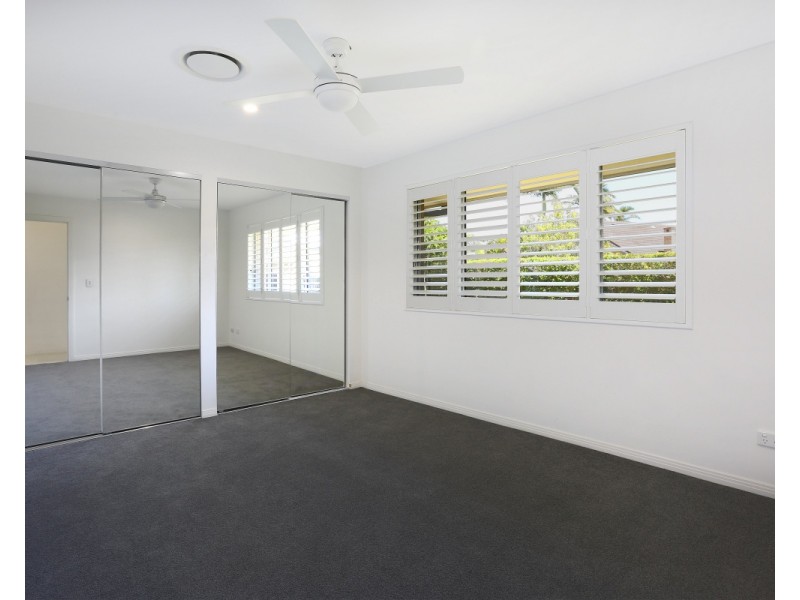 3  Balmoral Avenue, Sorrento QLD 4217