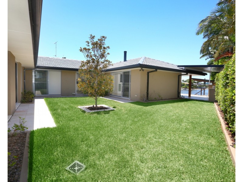 3  Balmoral Avenue, Sorrento QLD 4217