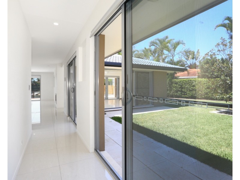 3  Balmoral Avenue, Sorrento QLD 4217