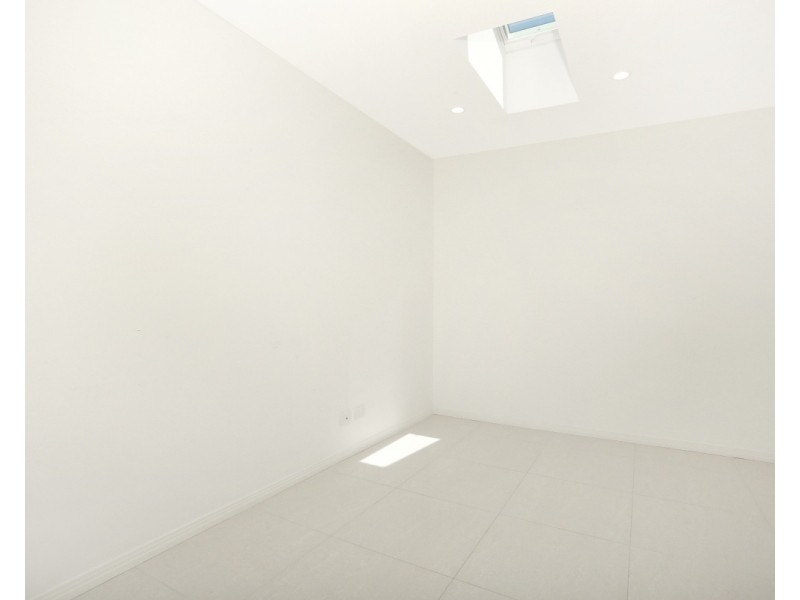 3  Balmoral Avenue, Sorrento QLD 4217