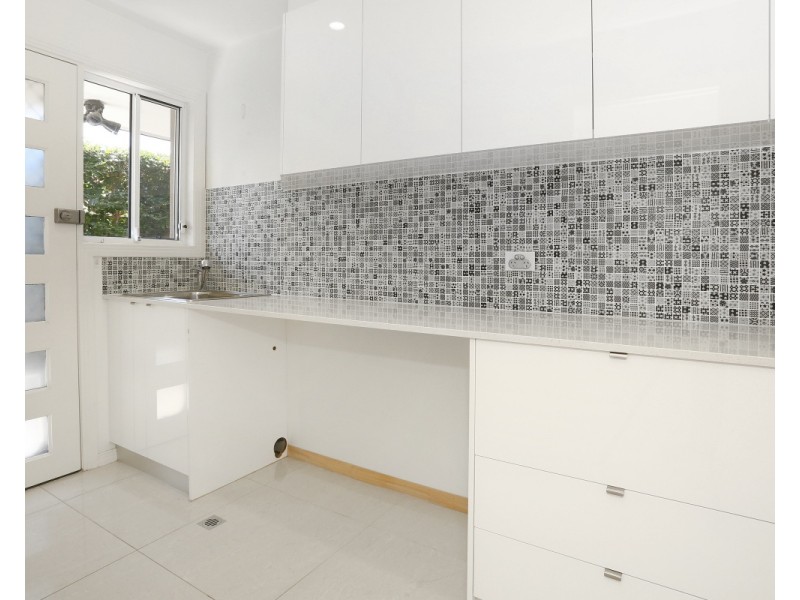 3  Balmoral Avenue, Sorrento QLD 4217