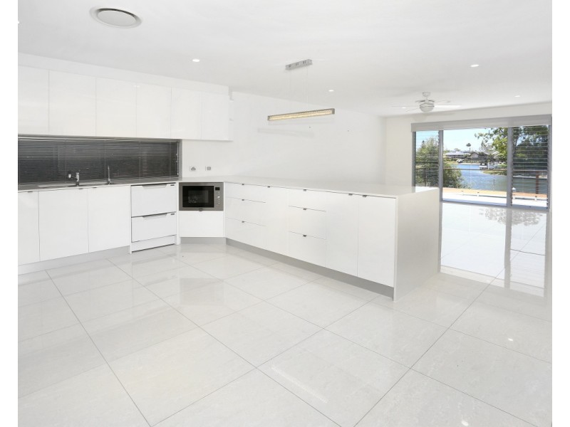 3  Balmoral Avenue, Sorrento QLD 4217