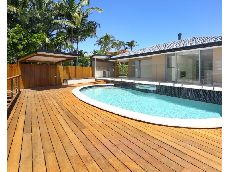 3  Balmoral Avenue, Sorrento QLD 4217