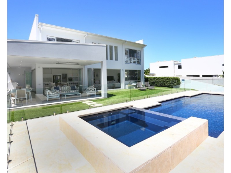 4011 QUAYSIDE, Benowa QLD 4217