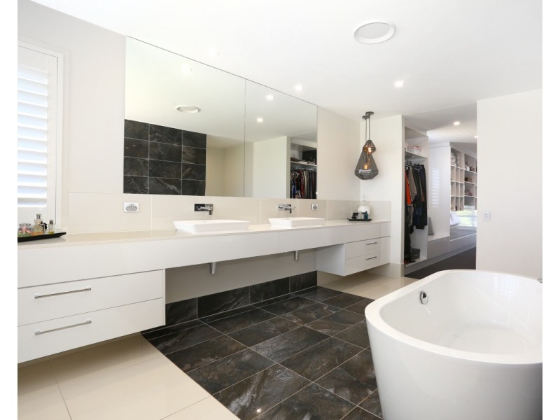 4011 QUAYSIDE, Benowa QLD 4217