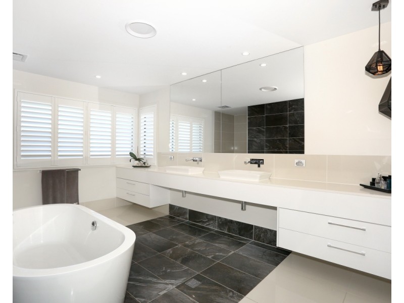 4011 QUAYSIDE, Benowa QLD 4217