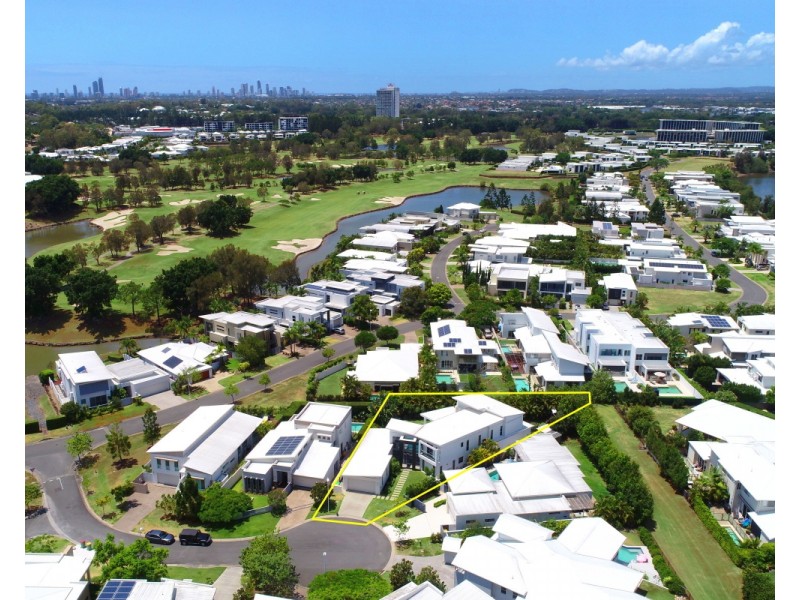 5003 RIVERWOOD GROVE, Benowa QLD 4217