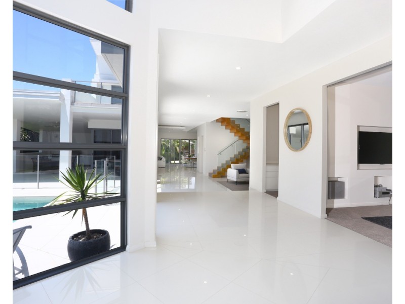 5003 RIVERWOOD GROVE, Benowa QLD 4217