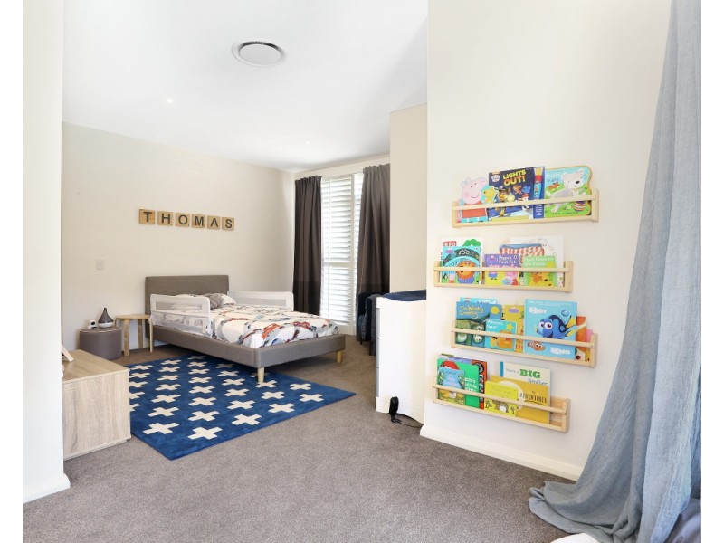 5003 RIVERWOOD GROVE, Benowa QLD 4217