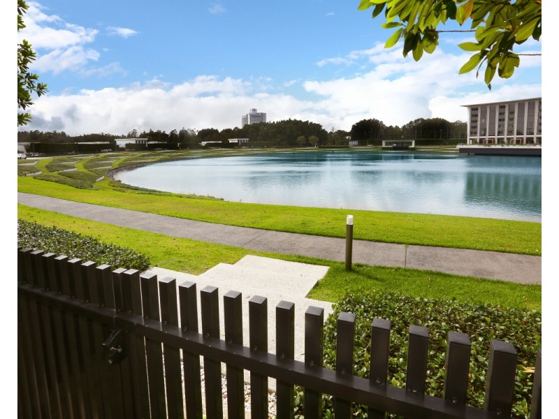 1  Marina Drive, Benowa QLD 4217