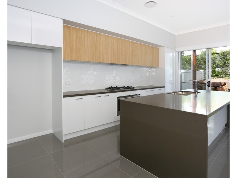 1/1066 LAKEVIEW TERRACE, Benowa QLD 4217