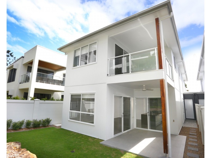 1/1066 LAKEVIEW TERRACE, Benowa QLD 4217