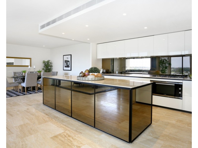 1 The Concourse, Benowa QLD 4217