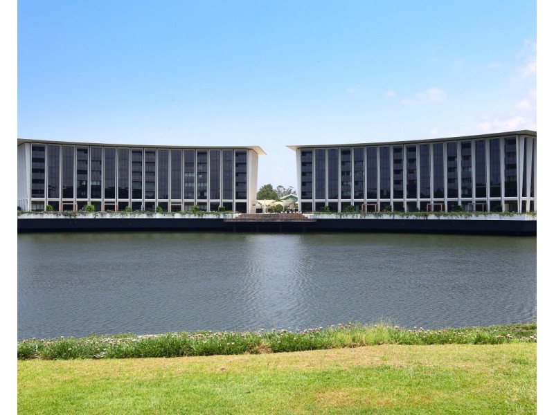 1 The Concourse, Benowa QLD 4217