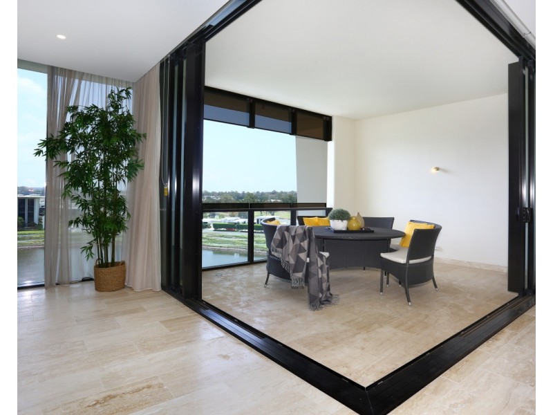 1 The Concourse, Benowa QLD 4217