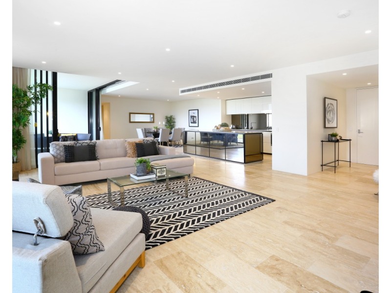 1 The Concourse, Benowa QLD 4217