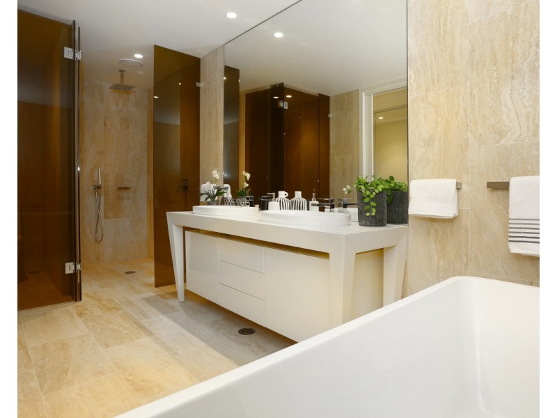 1 The Concourse, Benowa QLD 4217