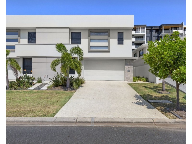 1063B Lakeview Terrace, Benowa QLD 4217