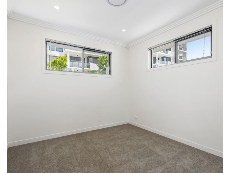 1063B Lakeview Terrace, Benowa QLD 4217