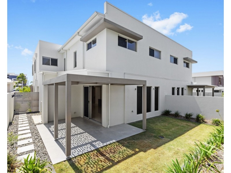 1063B Lakeview Terrace, Benowa QLD 4217
