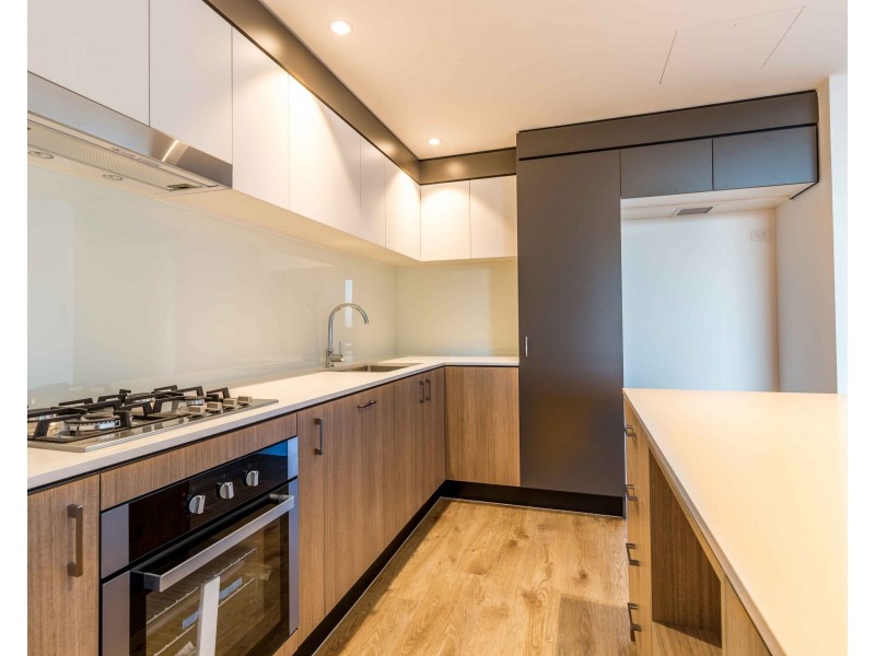 205/112-134 Palm Meadows Drive, Carrara QLD 4211