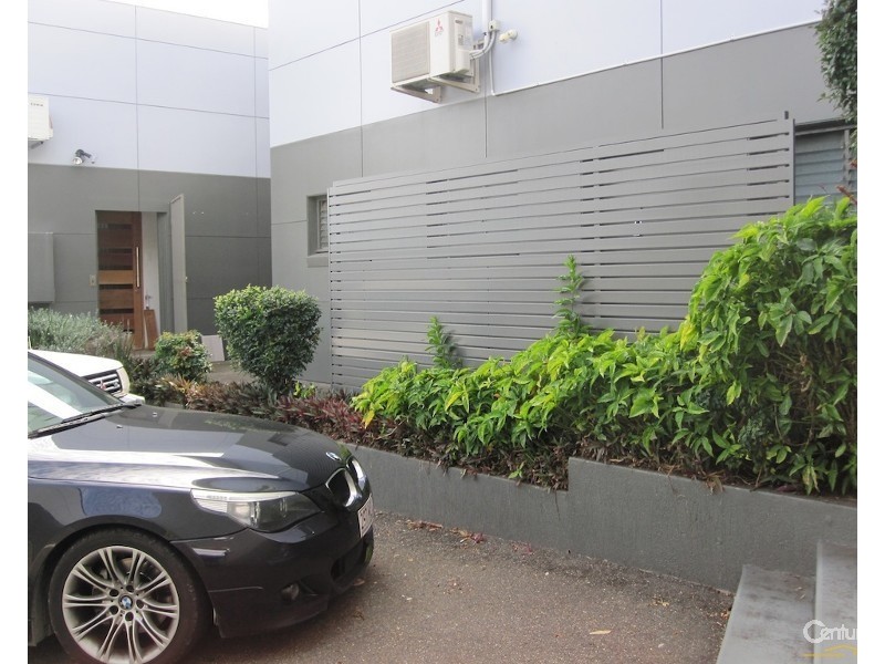 183 Currumburra Road, Ashmore QLD 4214