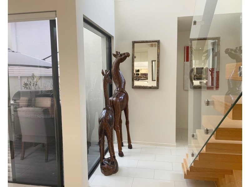 10007 The Boulevarde, Benowa QLD 4217