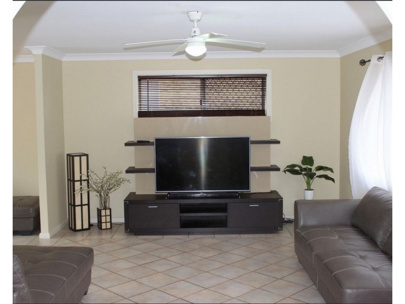 19 Sugarleaf Court, Burleigh Waters QLD 4220