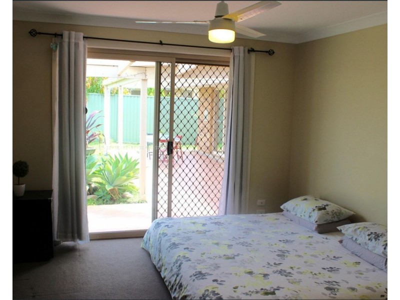 19 Sugarleaf Court, Burleigh Waters QLD 4220