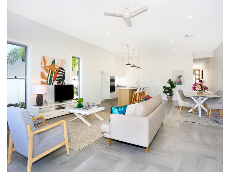 6019B Vista Drive, Benowa QLD 4217