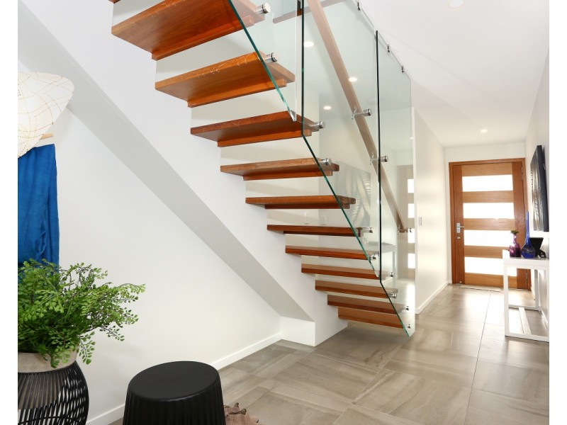 6019B Vista Drive, Benowa QLD 4217