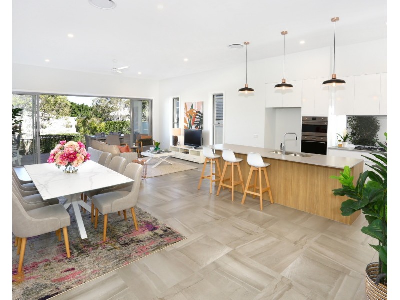 6019B Vista Drive, Benowa QLD 4217