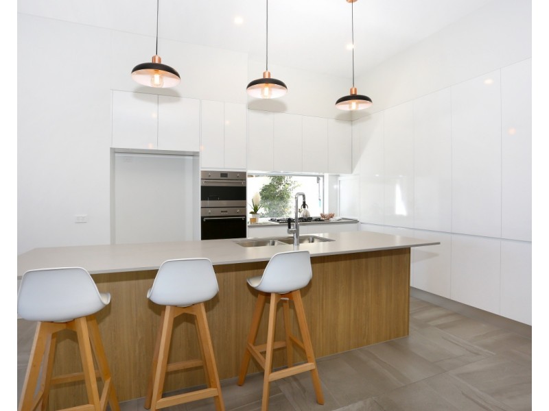 6019B Vista Drive, Benowa QLD 4217