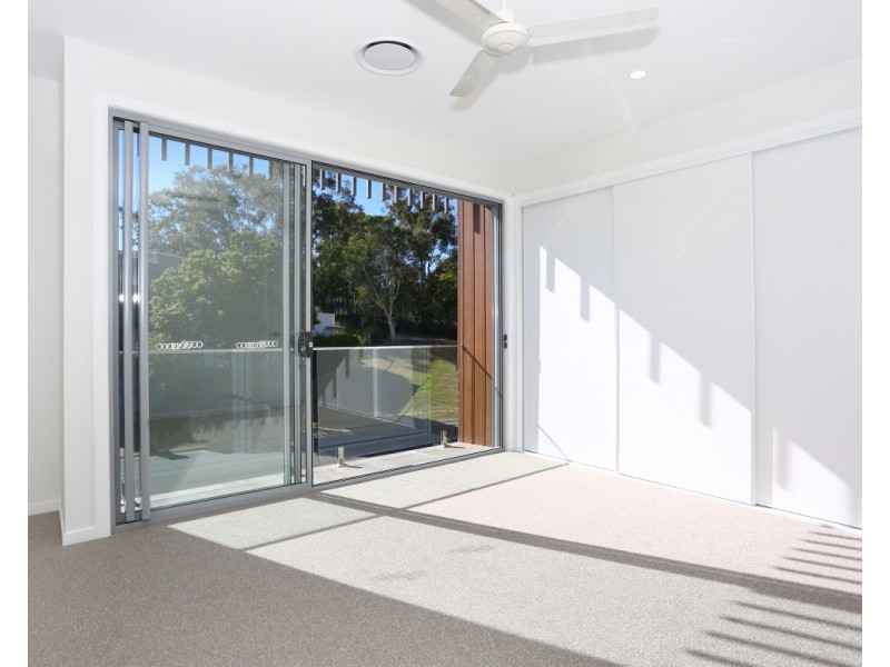 6019B Vista Drive, Benowa QLD 4217