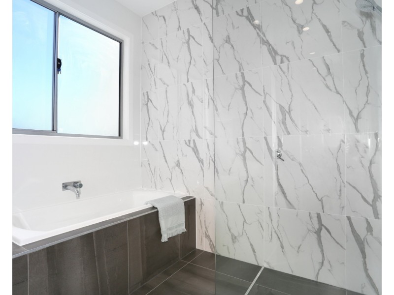 6019B Vista Drive, Benowa QLD 4217