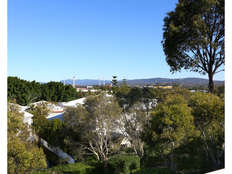 6019B Vista Drive, Benowa QLD 4217