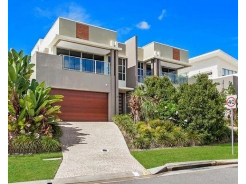 8007B Vista Drive, Benowa QLD 4217