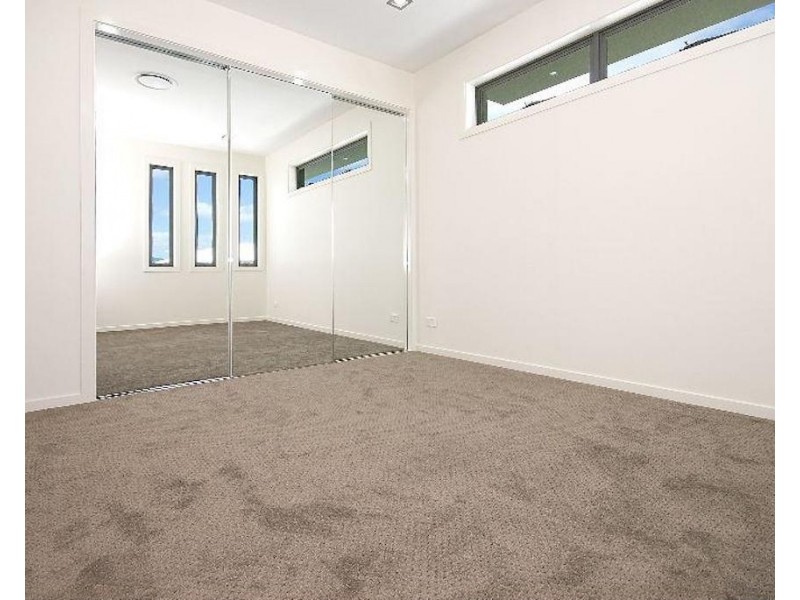 3003 THE BOULEVARDE, Benowa QLD 4217