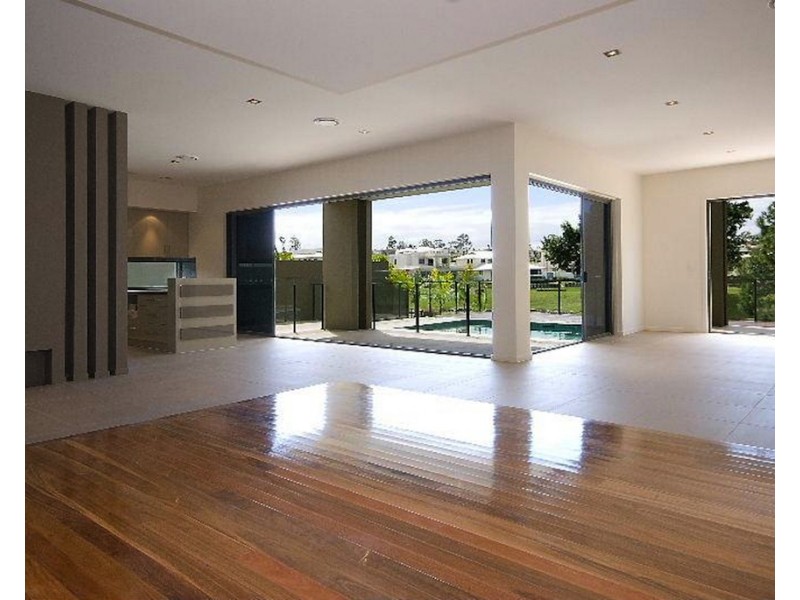 3003 THE BOULEVARDE, Benowa QLD 4217
