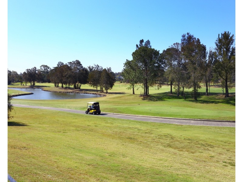 2 THE BOULEVARDE, Benowa QLD 4217