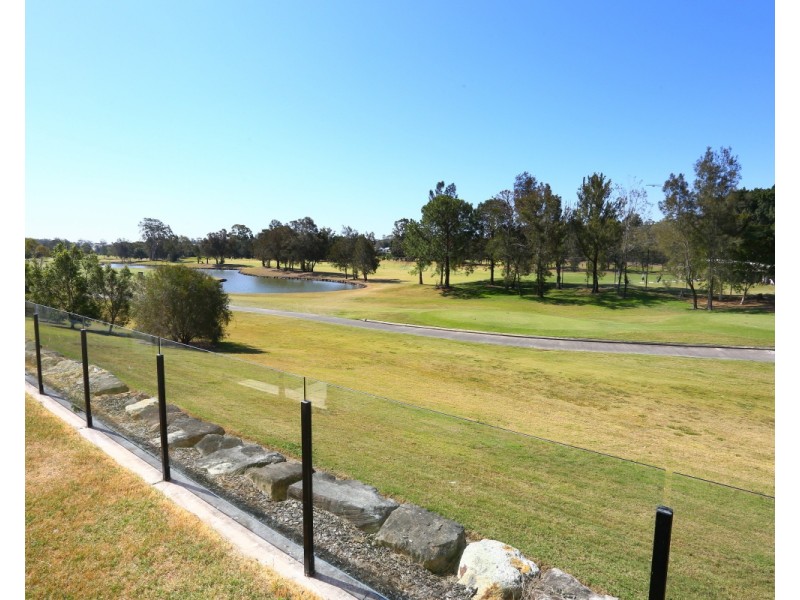 2 THE BOULEVARDE, Benowa QLD 4217