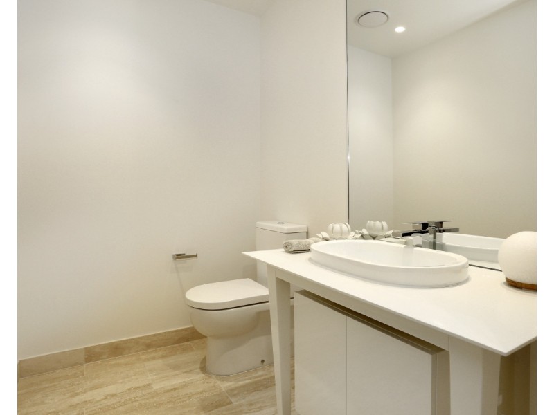 603D 1 The Concourse, Benowa QLD 4217