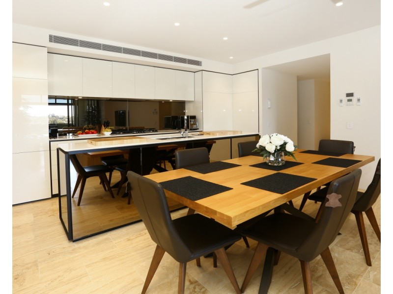 603D 1 The Concourse, Benowa QLD 4217