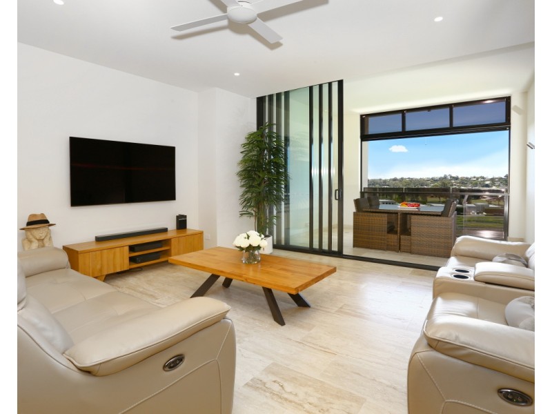 603D 1 The Concourse, Benowa QLD 4217