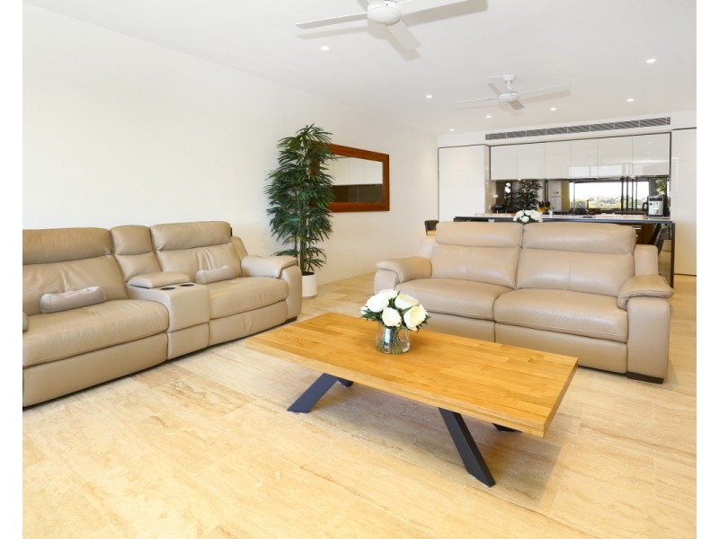 603D 1 The Concourse, Benowa QLD 4217