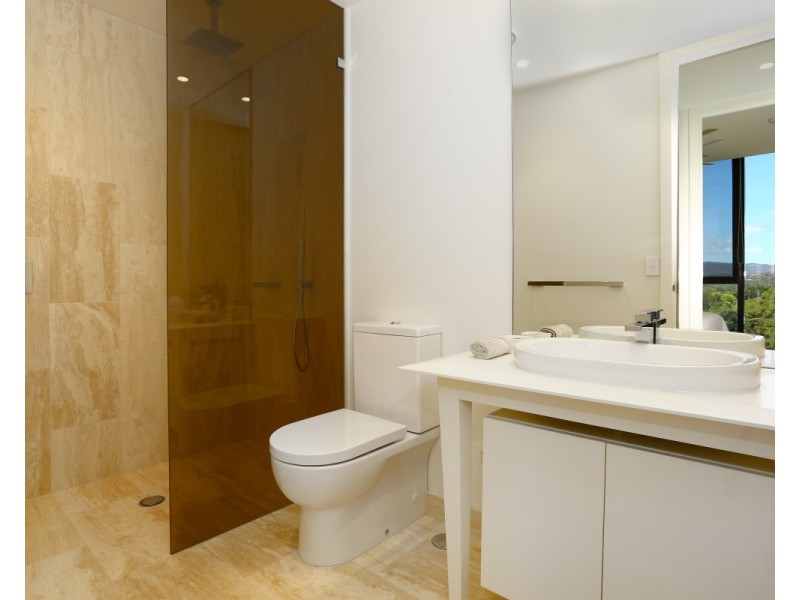 603D 1 The Concourse, Benowa QLD 4217