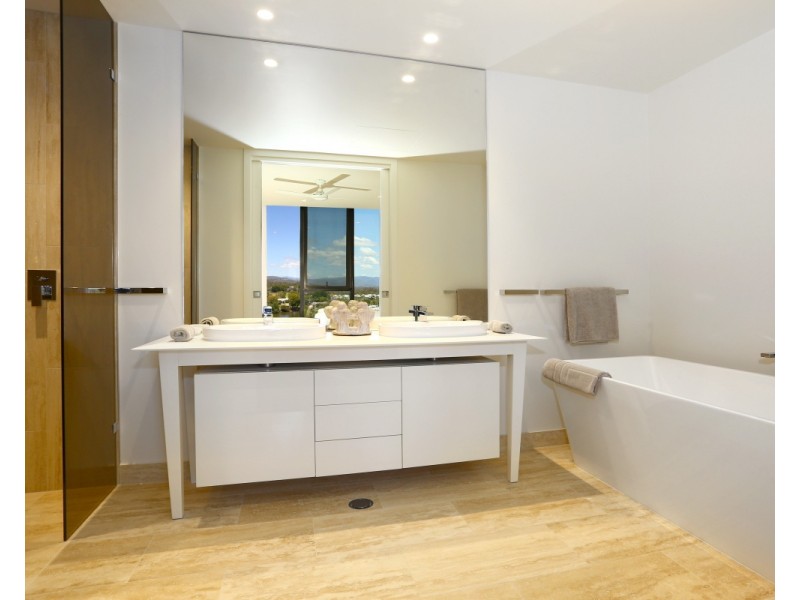 603D 1 The Concourse, Benowa QLD 4217