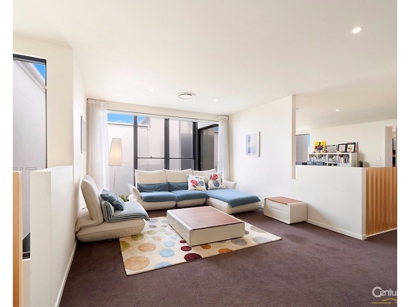 10002 The Boulevarde, Benowa QLD 4217
