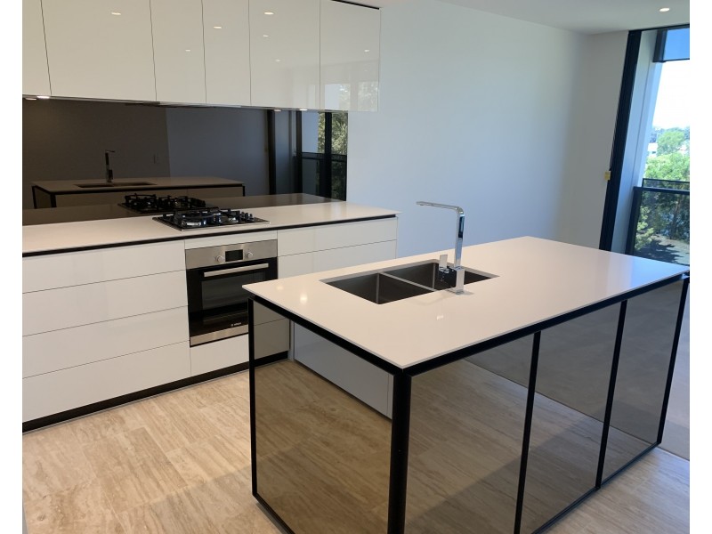 305D 1 The Concourse, Benowa QLD 4217