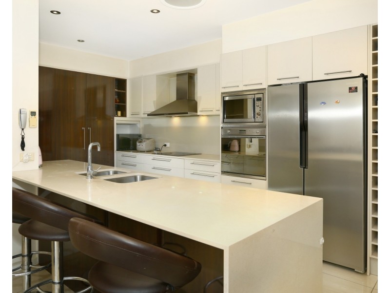 1011B Lakeview Terrace, Benowa QLD 4217